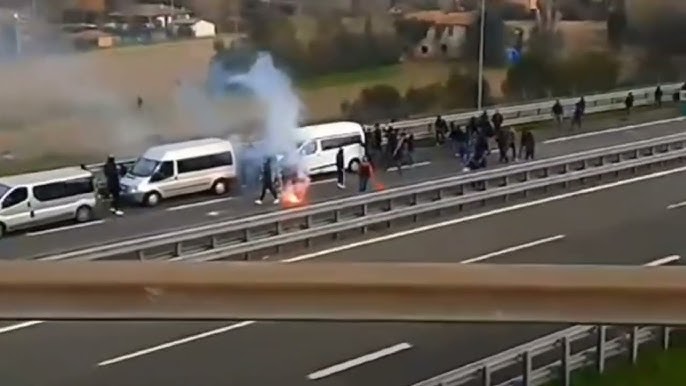 Scontri tra tifosi