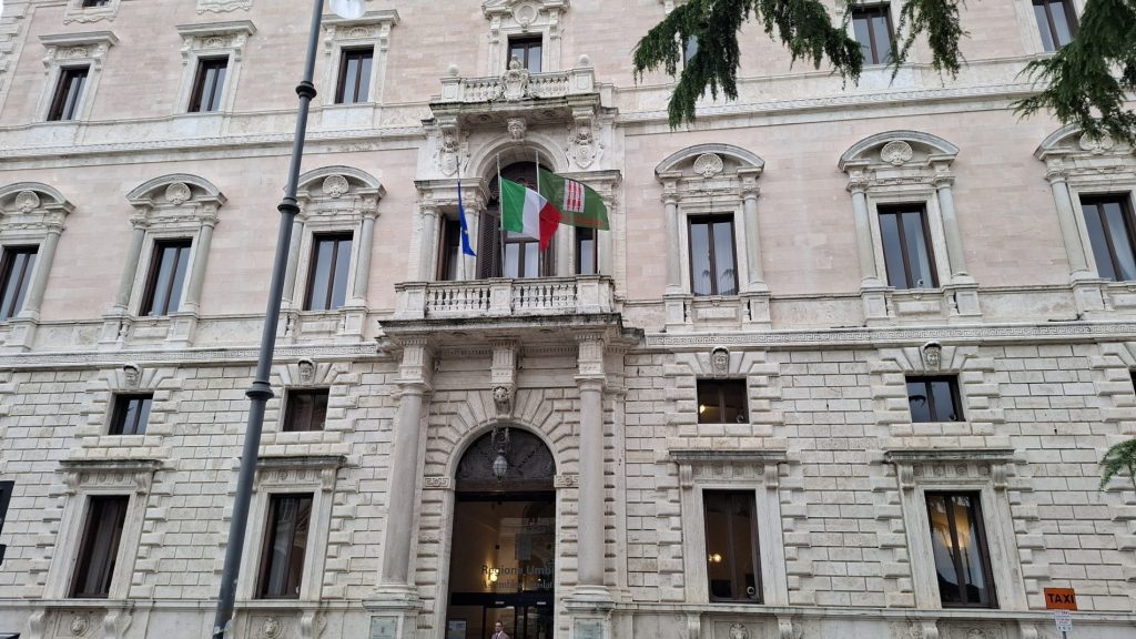 Palazzo cesaroni regione umbria