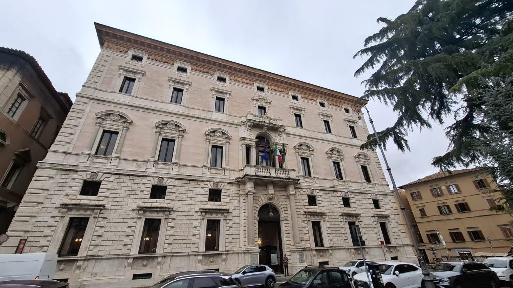 Palazzo cesaroni regione umbria