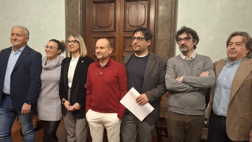 da sinistra Luca Turcheria, Silvia Pansolini, l'assessore Simona Meloni, Daniele Marcaccioli, Simone Dezi, Mirko Grandoni, Lando Morcellini