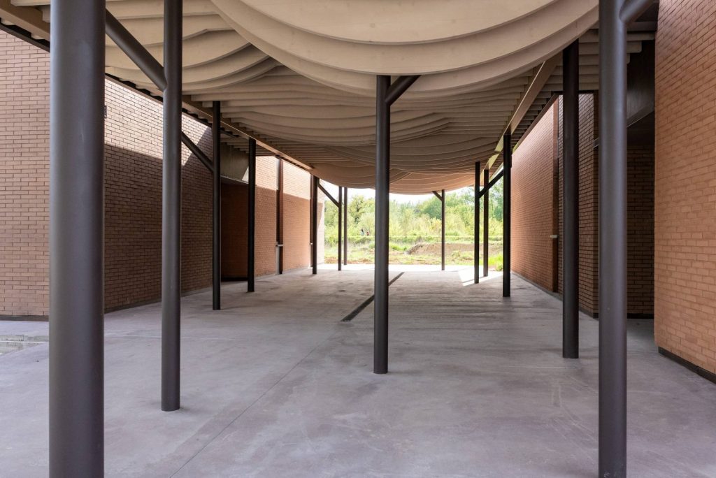 ingresso polo scolastico Ponterio