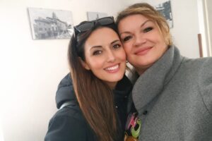 Ilaria Solazzo ideatrice e direttrice artistica del premio con il Cav. Roberta Testaguzza