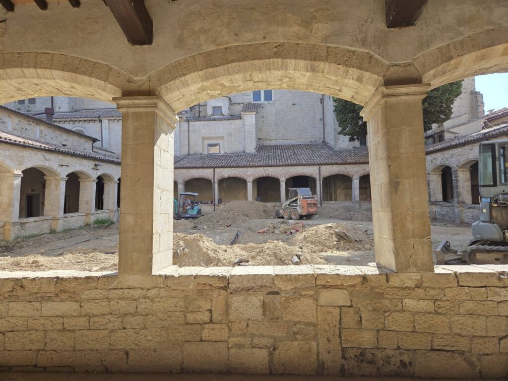 chiostro san fortunato todi